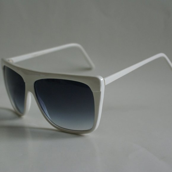 NWOT TruVintage 80's Lady's fashion thick frame w/Gradient Smoke lens Sunglasses - Picture 2 of 4